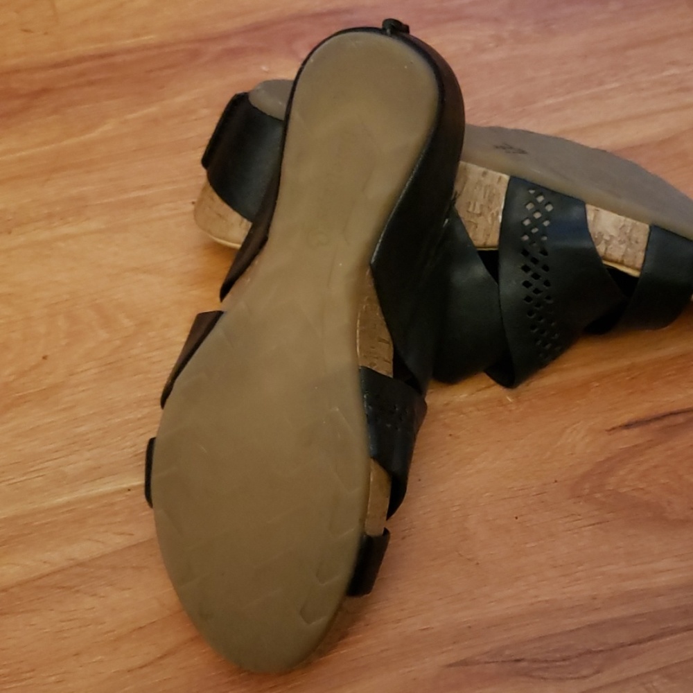Wedges - Picture 2 of 5
